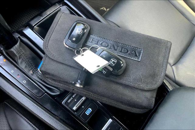Photo of 2024 Solar Silver Metallic Honda Accord Hybrid