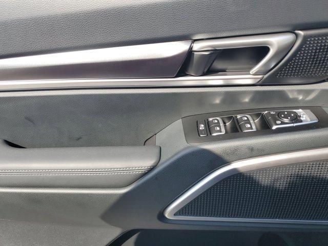Photo of 2025 Everlasting Silver Kia Telluride