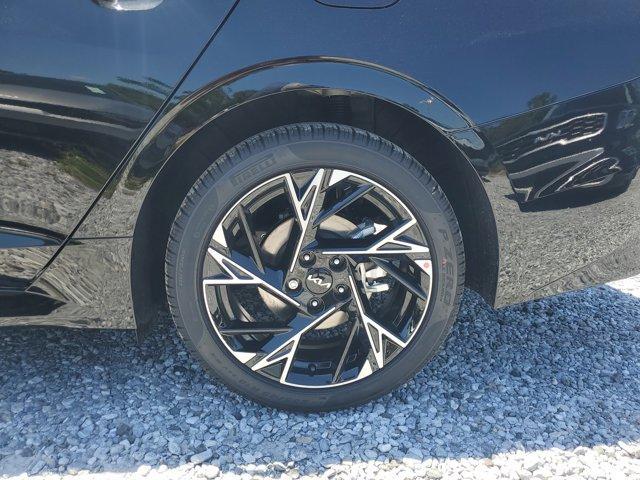 Photo of 2025 Aurora Black Pearl Kia K5