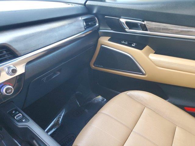 Photo of 2022 Everlasting Silver Kia Telluride