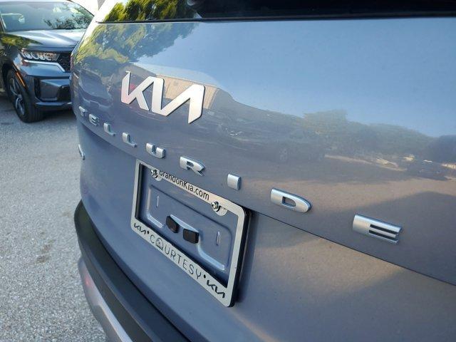 Photo of 2022 Everlasting Silver Kia Telluride