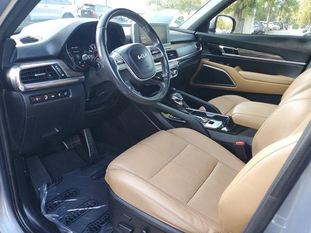 Photo of 2022 Everlasting Silver Kia Telluride