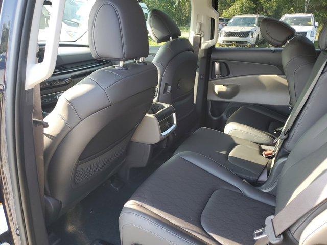 Photo of 2025 Deep Chroma Blue Kia Carnival