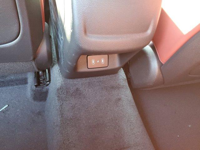 Photo of 2025 Snow White Pearl Kia K5