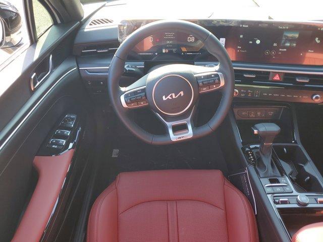 Photo of 2025 Snow White Pearl Kia K5