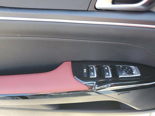Photo of 2025 Snow White Pearl Kia K5