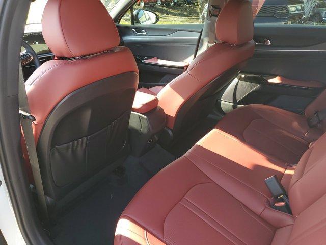 Photo of 2025 Snow White Pearl Kia K5