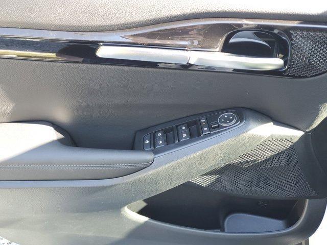 Photo of 2025 Snow White Pearl Kia Seltos