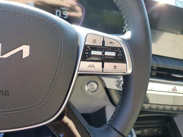 Photo of 2025 Glacial White Pearl Kia Telluride