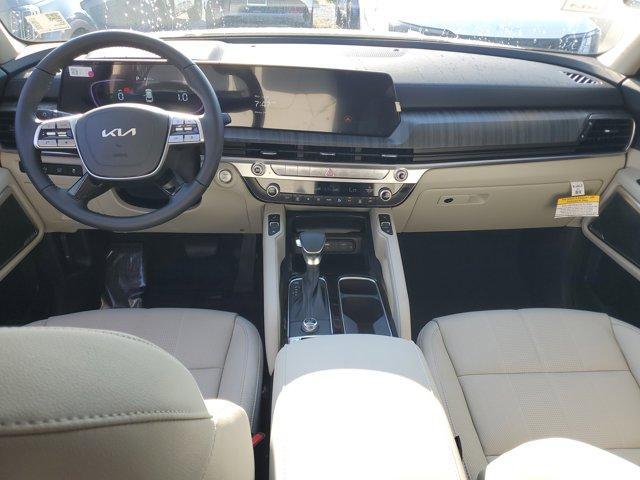 Photo of 2025 Glacial White Pearl Kia Telluride