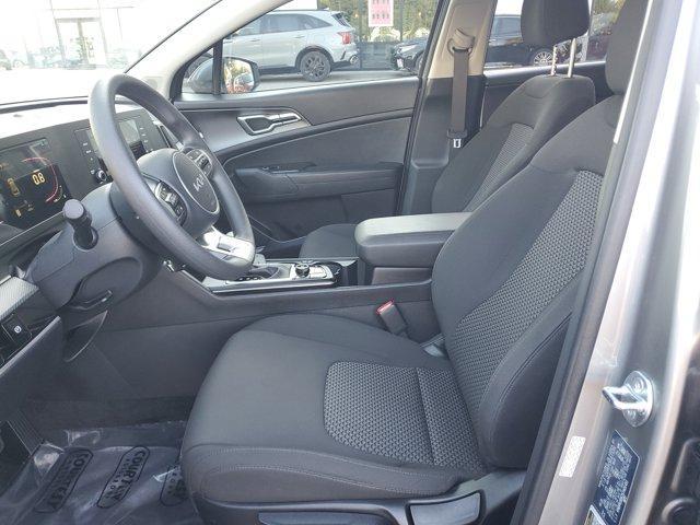 Photo of 2025 Steel Gray Kia Sportage