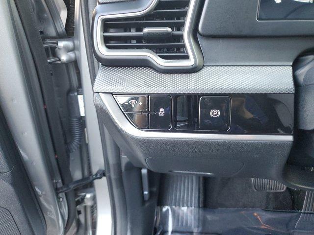 Photo of 2025 Steel Gray Kia Sportage