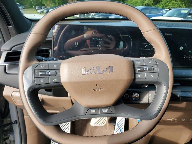 Photo of 2026 Ebony Black Kia EV9