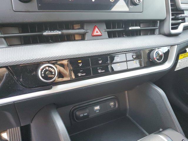 Photo of 2025 Steel Gray Kia Sportage