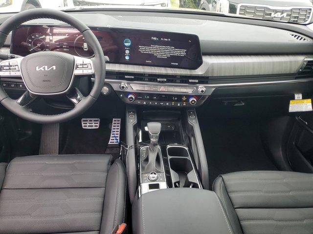 Photo of 2025 Ebony Black Kia Telluride