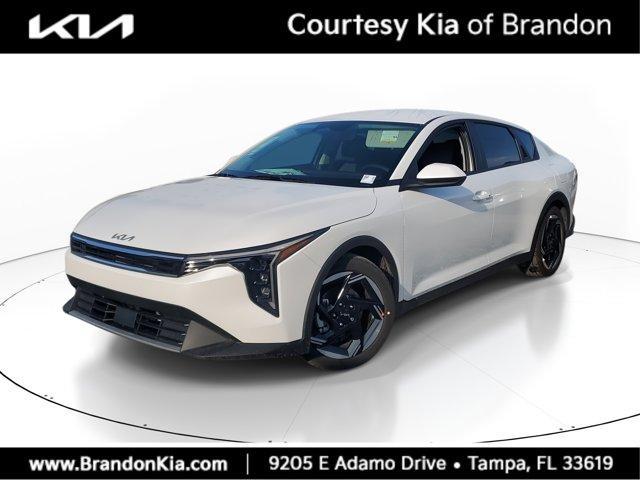 Photo of 2025 Snow White Pearl Kia K4