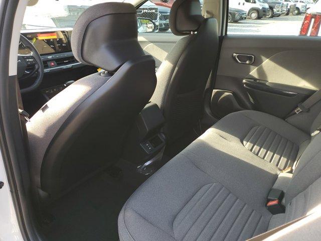 Photo of 2025 Snow White Pearl Kia K4