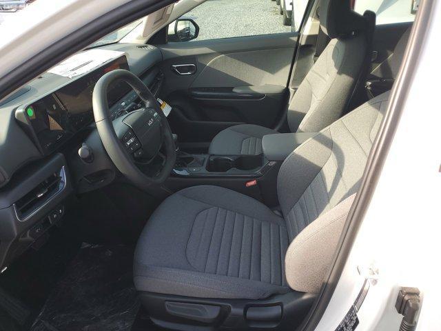 Photo of 2025 Snow White Pearl Kia K4
