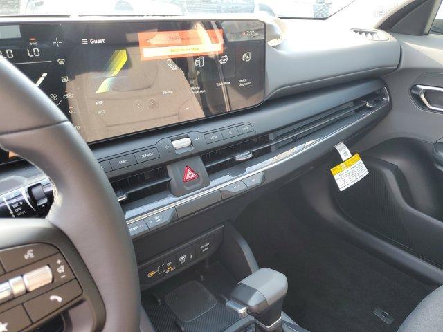 Photo of 2025 Snow White Pearl Kia K4