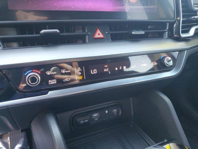 Photo of 2025 Ebony Black Kia Sportage