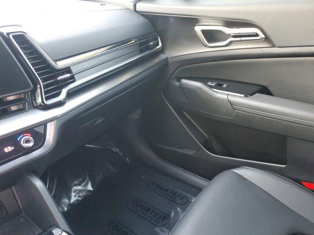 Photo of 2025 Ebony Black Kia Sportage
