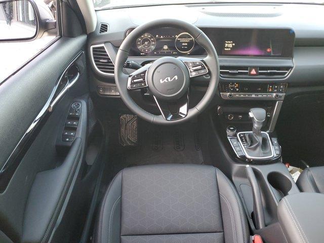 Photo of 2026 Steel Gray Kia Seltos