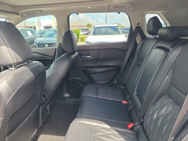 Photo of 2021 Solid Gray / Black Nissan Rogue