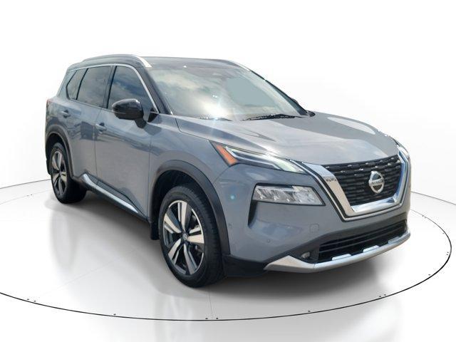 Photo of 2021 Solid Gray / Black Nissan Rogue