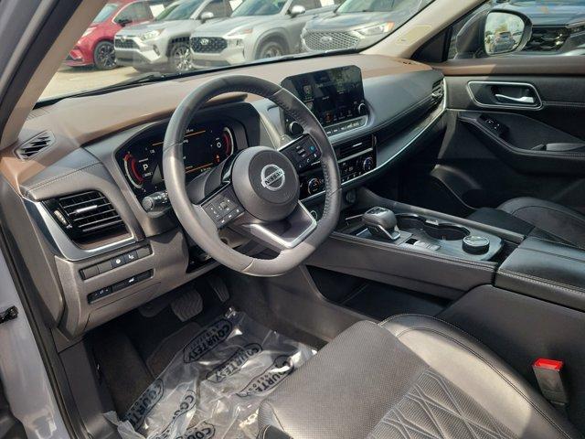 Photo of 2021 Solid Gray / Black Nissan Rogue