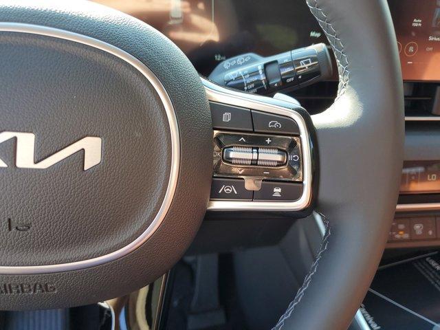 Photo of 2026 Aurora Black Pearl Kia Carnival Hybrid