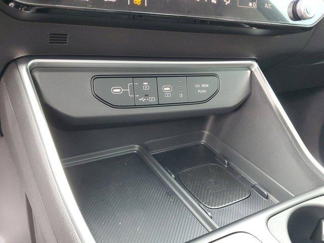 Photo of 2025 Metal Kia Carnival Hybrid