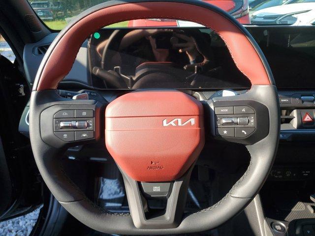 Photo of 2025 Aurora Black Pearl Kia K4