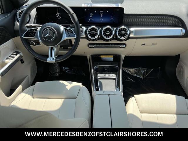 Photo of 2025 White Mercedes-Benz GLB 250