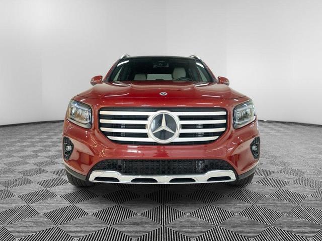 Photo of 2025 MANUFAKTUR Patagonia Red Metallic Mercedes-Benz GLB 250