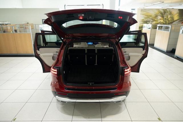 Photo of 2025 MANUFAKTUR Patagonia Red Metallic Mercedes-Benz GLB 250