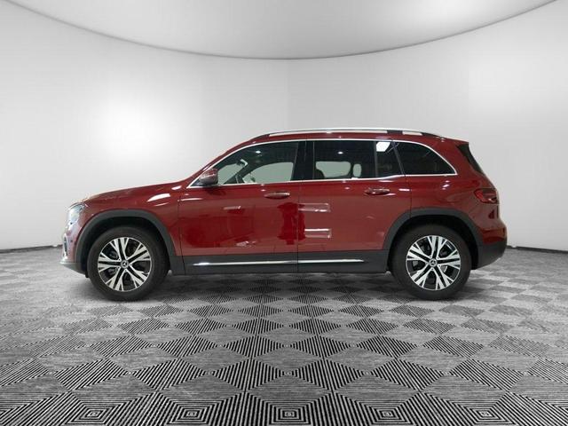 Photo of 2025 MANUFAKTUR Patagonia Red Metallic Mercedes-Benz GLB 250