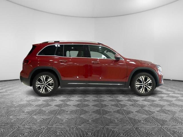 Photo of 2025 MANUFAKTUR Patagonia Red Metallic Mercedes-Benz GLB 250