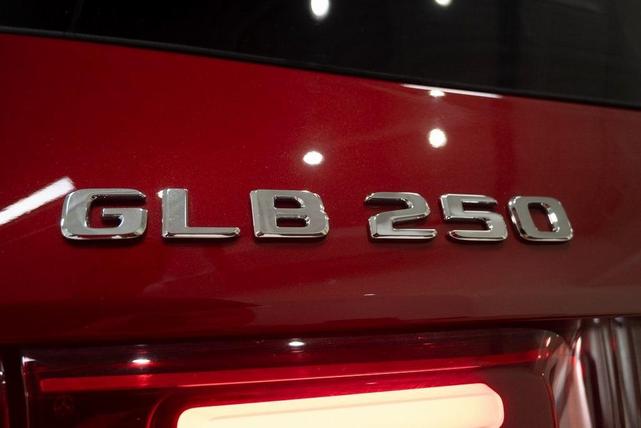Photo of 2025 MANUFAKTUR Patagonia Red Metallic Mercedes-Benz GLB 250