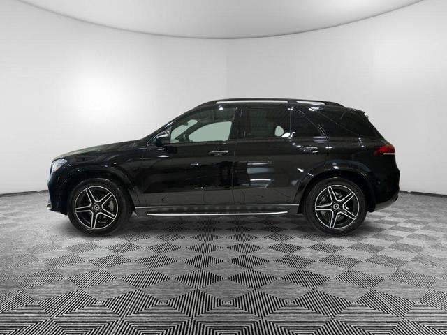 Photo of 2022 Black Mercedes-Benz GLE 350