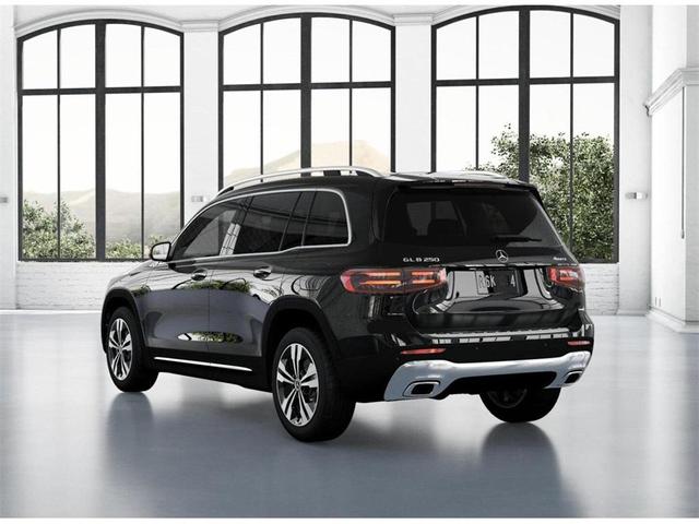 Photo of 2025 Mercedes-Benz GLB 250