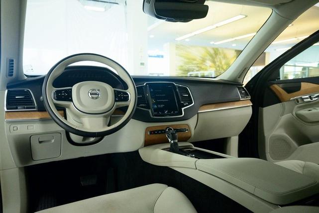 Photo of 2022 Denim Blue Metallic Volvo XC90
