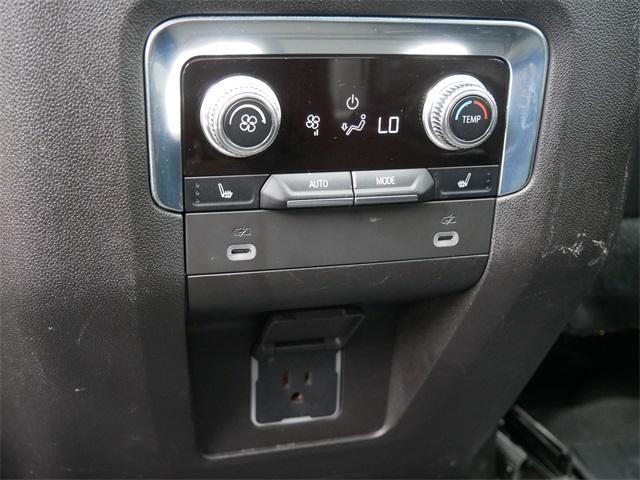 Photo of 2021 Onyx Black GMC Yukon XL