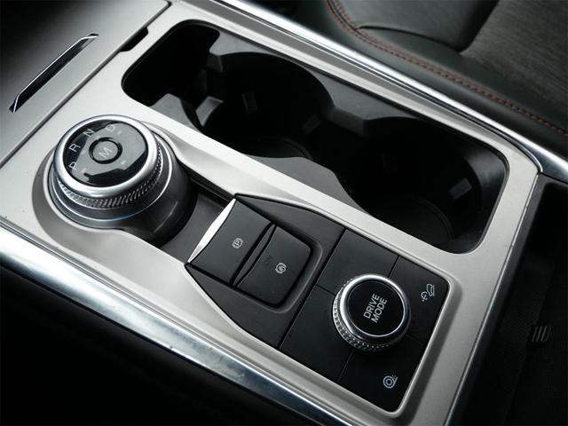 Photo of 2022 Agate Black Metallic Ford Explorer