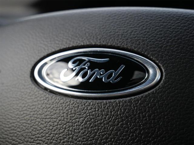 Photo of 2022 Agate Black Metallic Ford Explorer