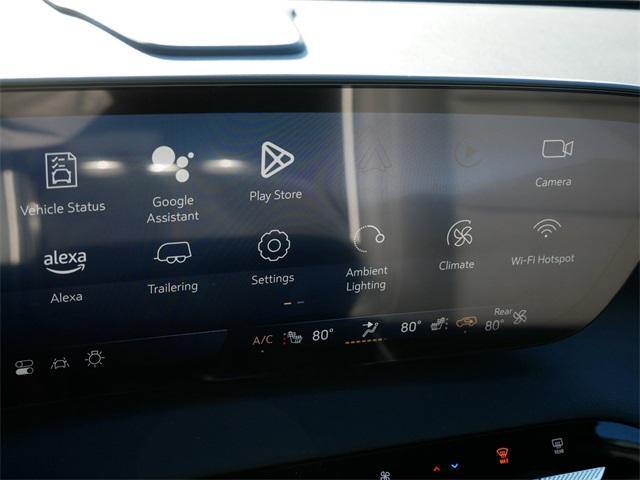 Photo of 2025 Summit White Buick Enclave