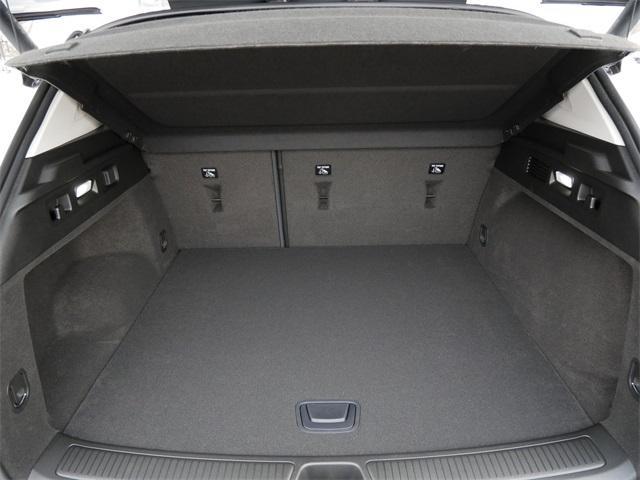 Photo of 2025 Summit White Buick Envision
