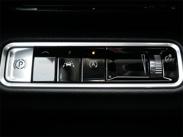 Photo of 2025 Summit White Buick Envision