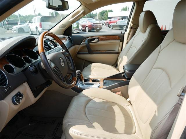 Photo of 2011 White Diamond Tri-Coat Buick Enclave