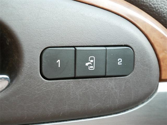 Photo of 2011 White Diamond Tri-Coat Buick Enclave