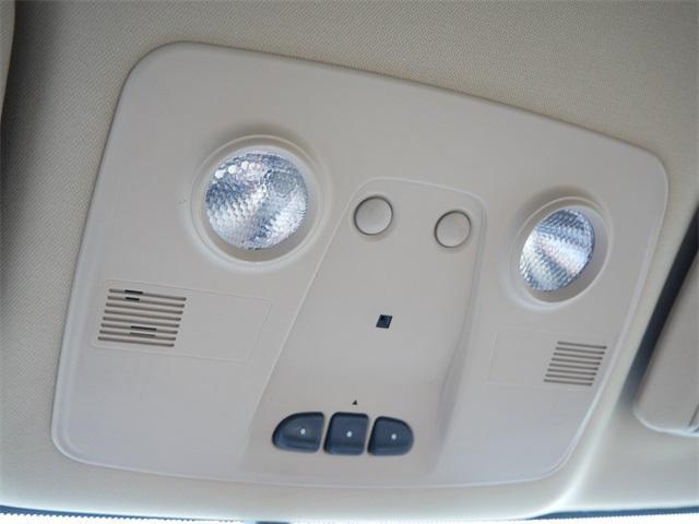 Photo of 2011 White Diamond Tri-Coat Buick Enclave